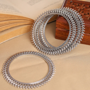 kanak 4 piece of bangles